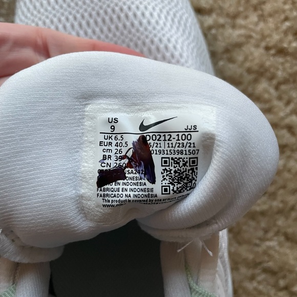 Nike Women’s Legend Essential Training Shoes White/Green/Pink Size 9 - Picture 8 of 8